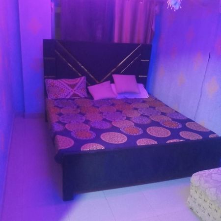 Aj Room Service Civic Center Ραβαλπίντι Εξωτερικό φωτογραφία